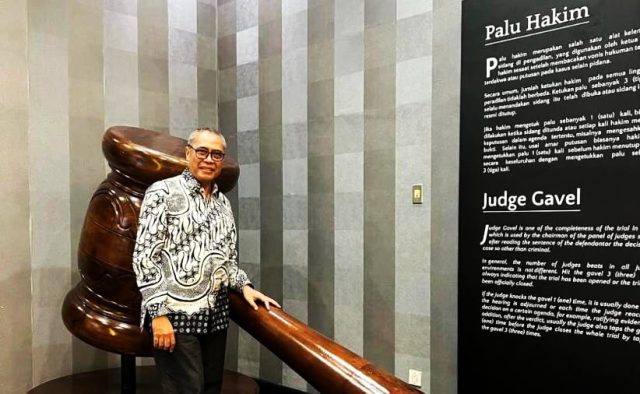 GAJI HAKIM